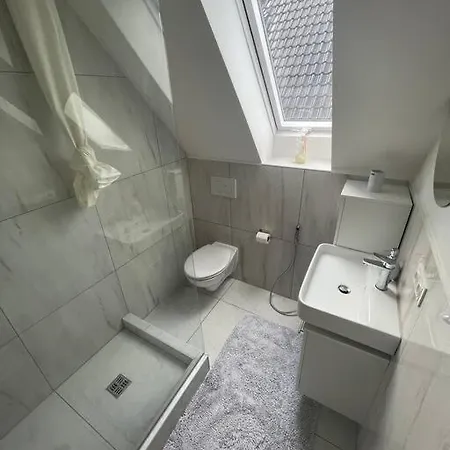 Apartment 3 Am In *